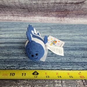 Disney Parks Tsum Tsum Finding Nemo  3.5" Mini Plush - Deb with tags